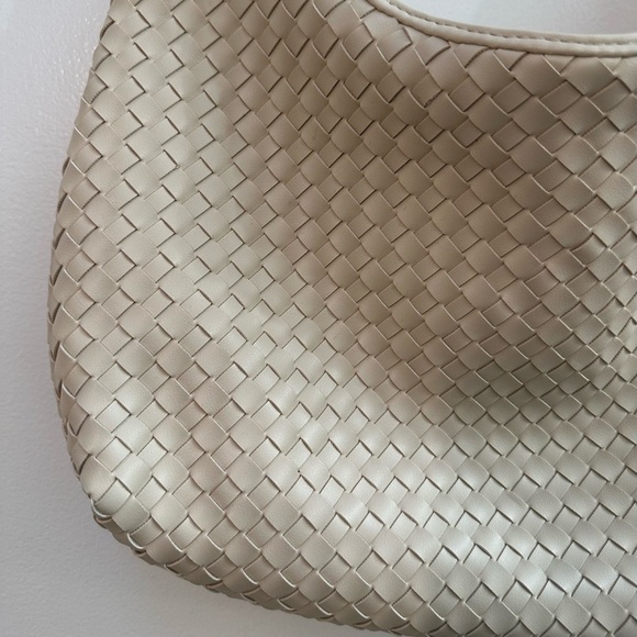 Urban Expressions Sabrina Woven Hobo Handbag Vegan Leather Bone Bag - Picture 9 of 9